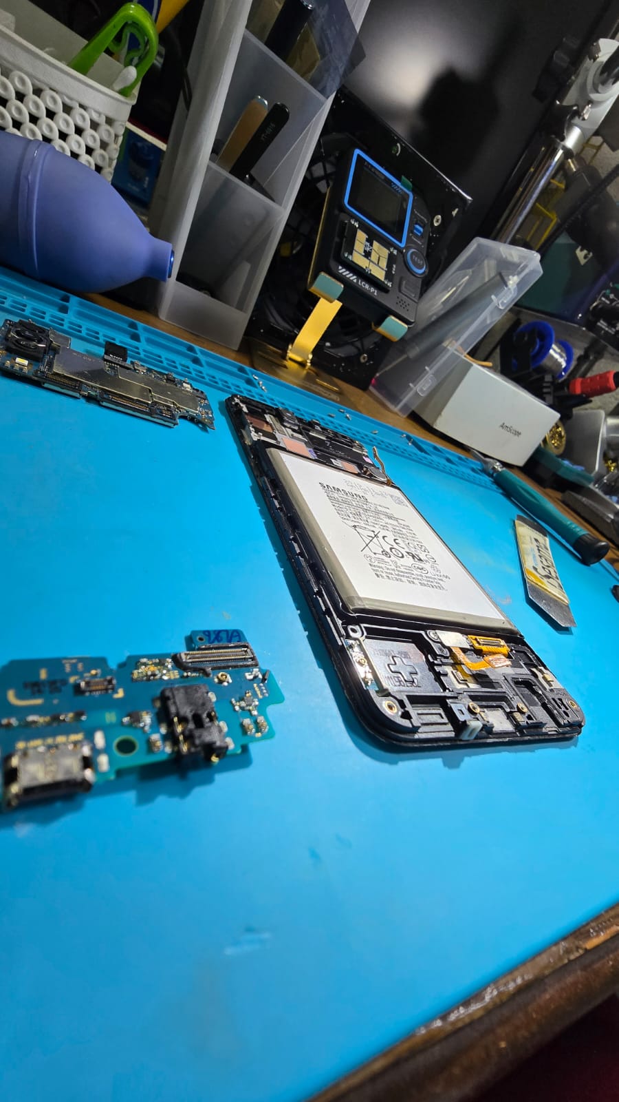 Oscilloscope and tools